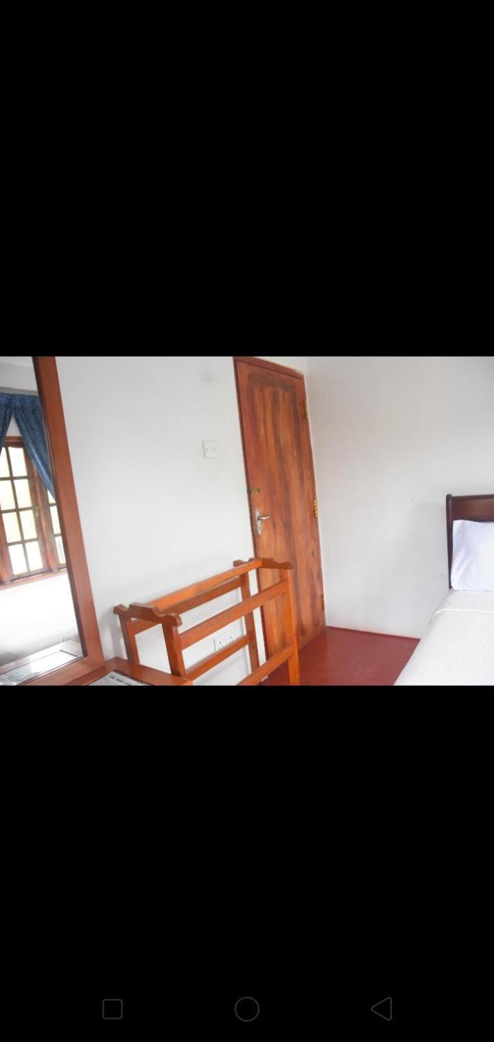 The Train View Bed and Breakfast Nuwara Eliya Eksteriør billede